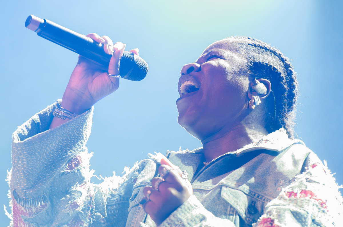 Coely @ Rijvers Festival 2024, picture 5, photographed by Jurgen Van De Maele - FrontView Magazine