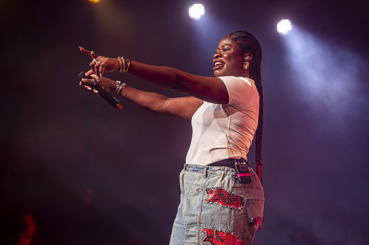 Coely @ Rijvers Festival 2024, picture 14, photographed by Jurgen Van De Maele - FrontView Magazine