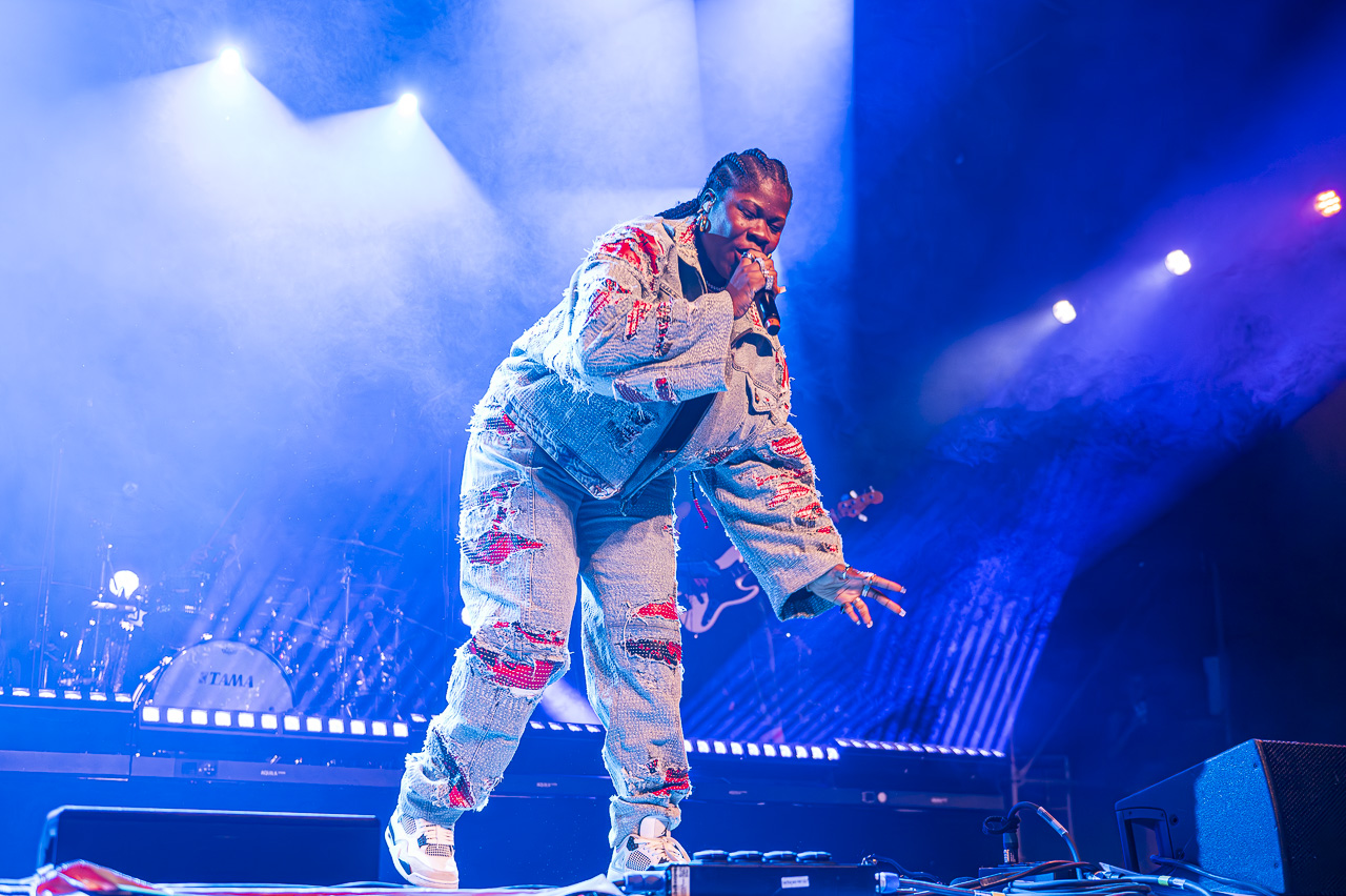 Coely @ Rijvers Festival 2024, picture 15, photographed by Jurgen Van De Maele - FrontView Magazine