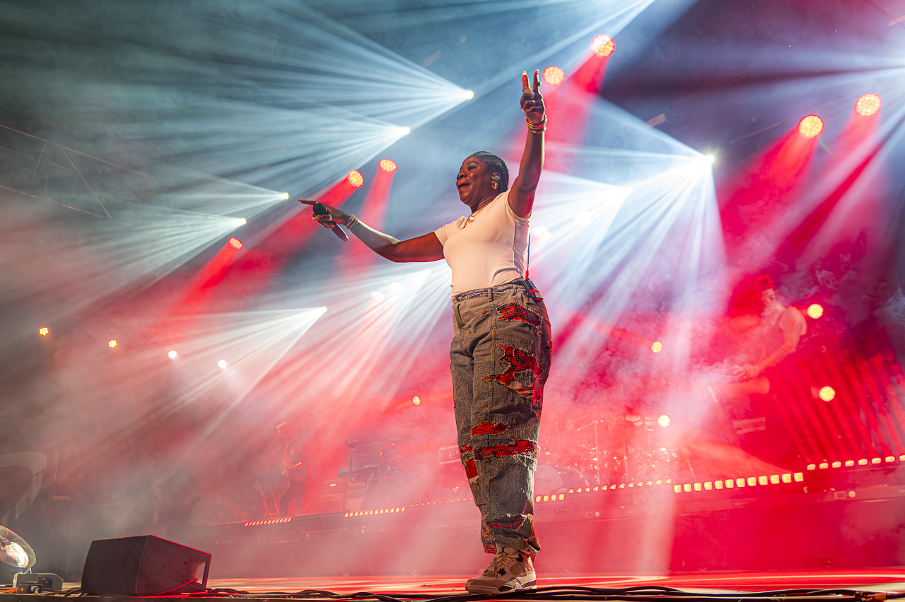 Coely @ Rijvers Festival 2024, picture 20, photographed by Jurgen Van De Maele - FrontView Magazine