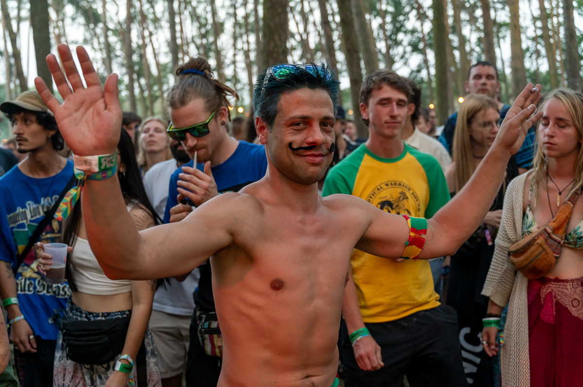 Reggae Geel Dag 1 sfeerbeelden @ Reggae Geel, picture 36, photographed by Luc Klinckaert - FrontView Magazine
