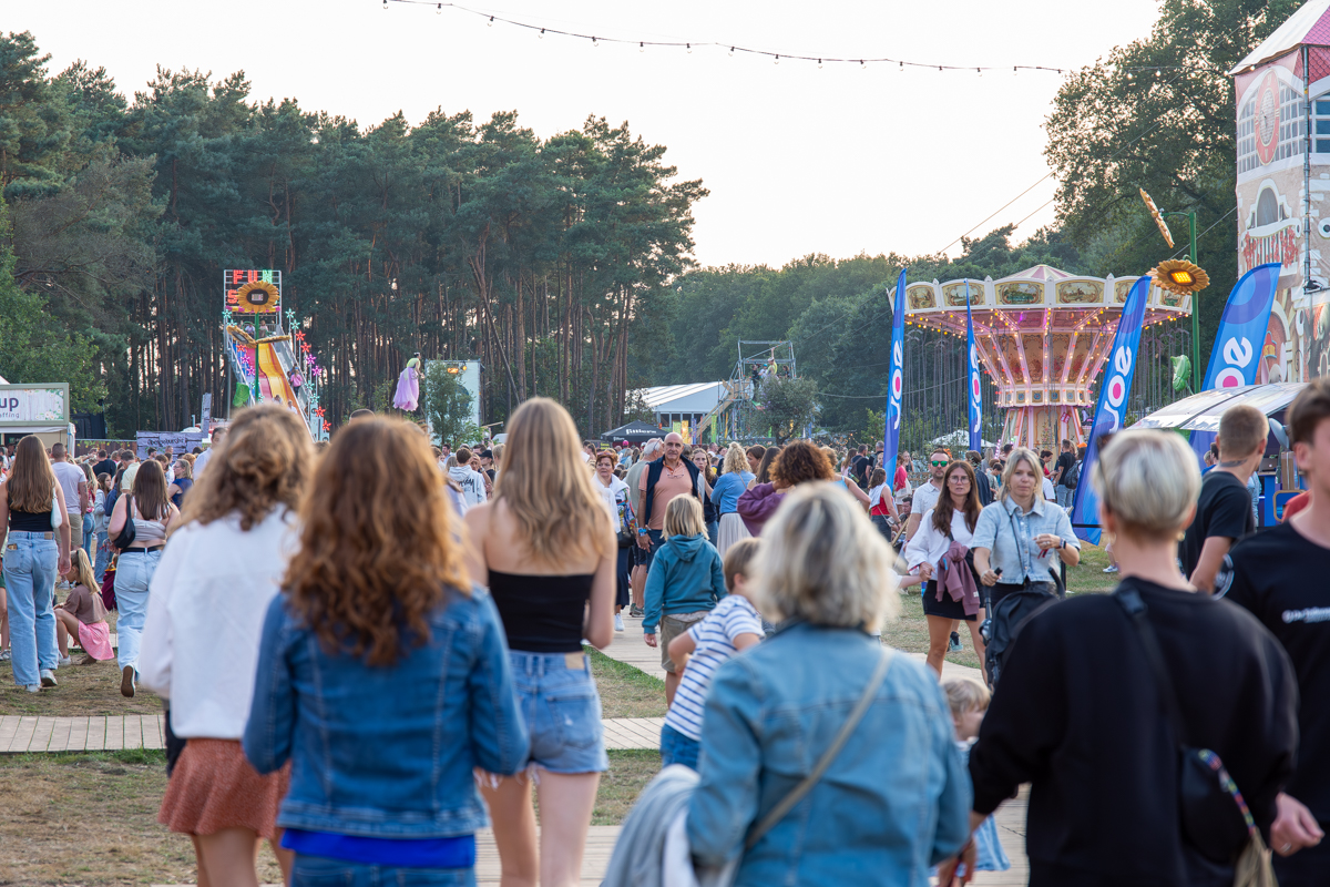Sfeerbeelden dag 4 @ Rijvers Festival 2024, picture 16, photographed by Dimitri Vanlommel - FrontView Magazine