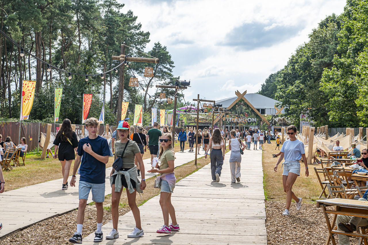 Sfeerbeelden dag 4 @ Rijvers Festival 2024, picture 25, photographed by Dimitri Vanlommel - FrontView Magazine