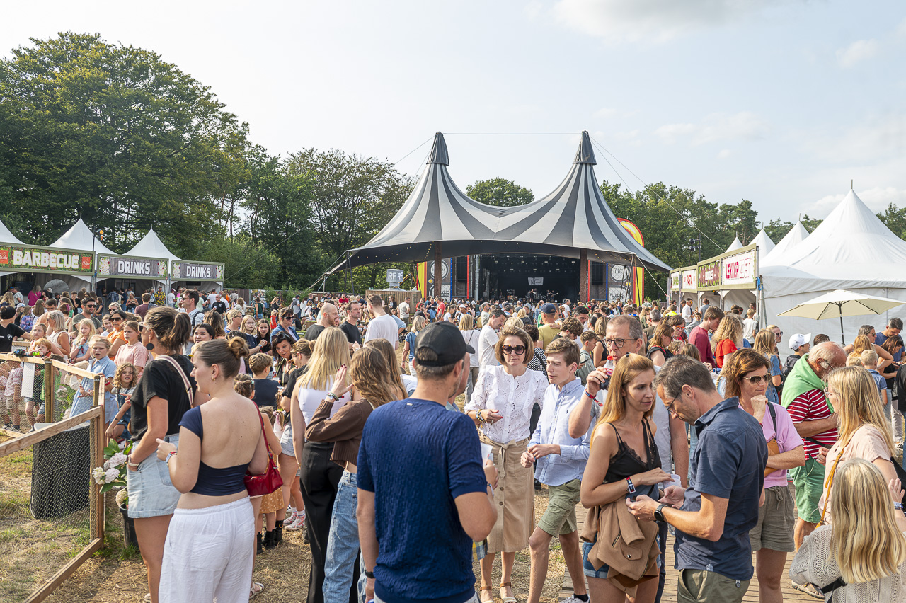 Sfeerbeelden dag 4 @ Rijvers Festival 2024, picture 39, photographed by Dimitri Vanlommel - FrontView Magazine