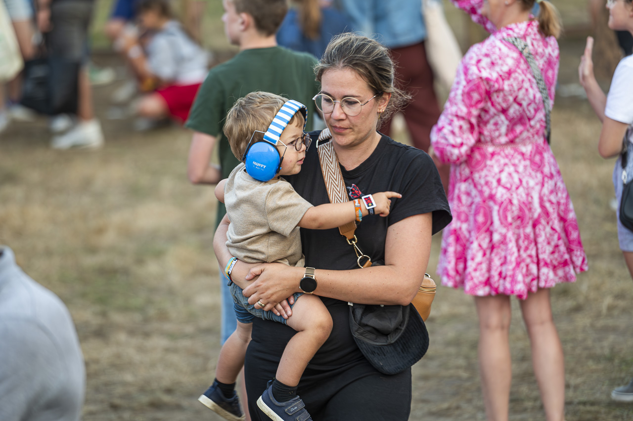 Sfeerbeelden dag 4 @ Rijvers Festival 2024, picture 44, photographed by Dimitri Vanlommel - FrontView Magazine