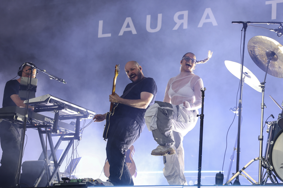 Laura Tesoro @ Beveren buiten, picture 2, photographed by Peter Casie - FrontView Magazine