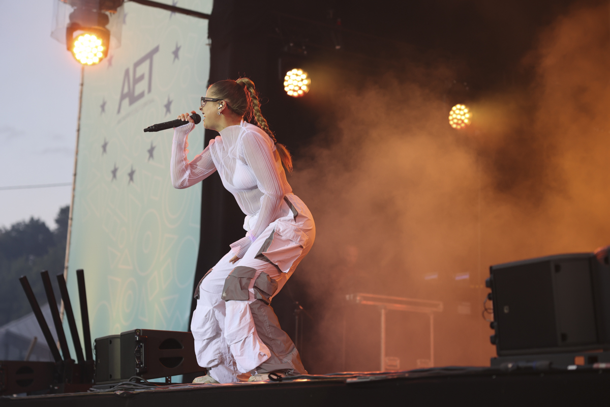 Laura Tesoro @ Beveren buiten, picture 5, photographed by Peter Casie - FrontView Magazine