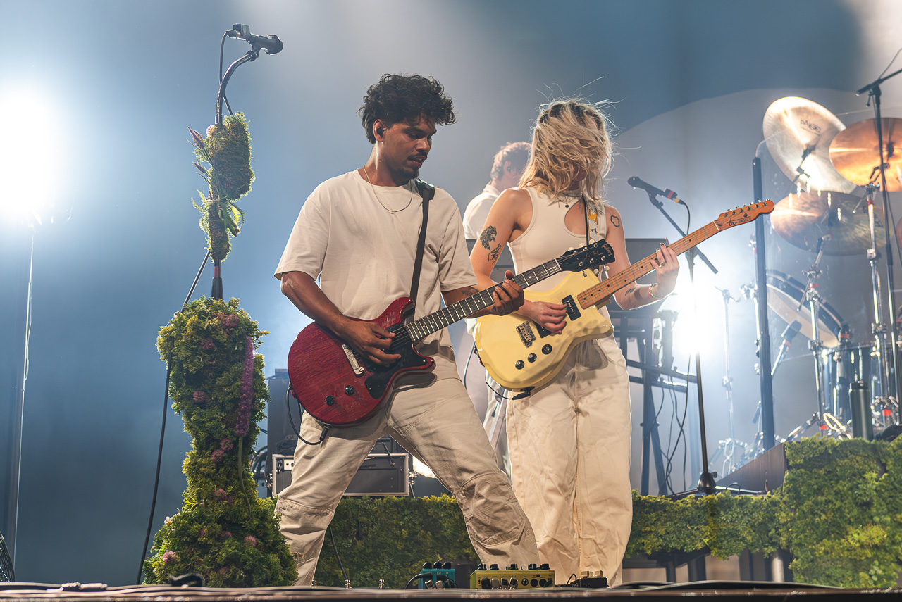 Pommelien Thijs @ Rijvers Festival 2024, picture 6, photographed by Dimitri Vanlommel - FrontView Magazine
