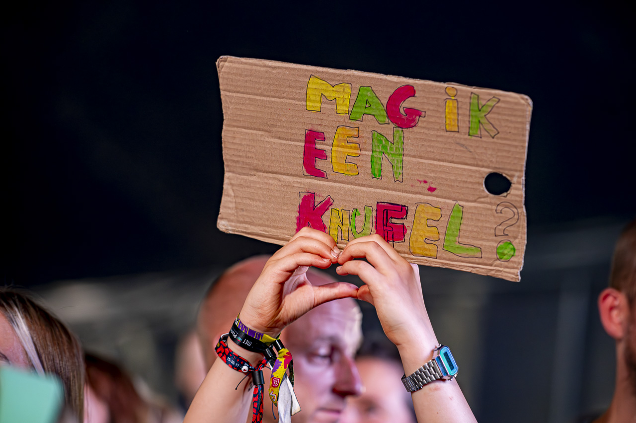 Pommelien Thijs @ Rijvers Festival 2024, picture 11, photographed by Dimitri Vanlommel - FrontView Magazine