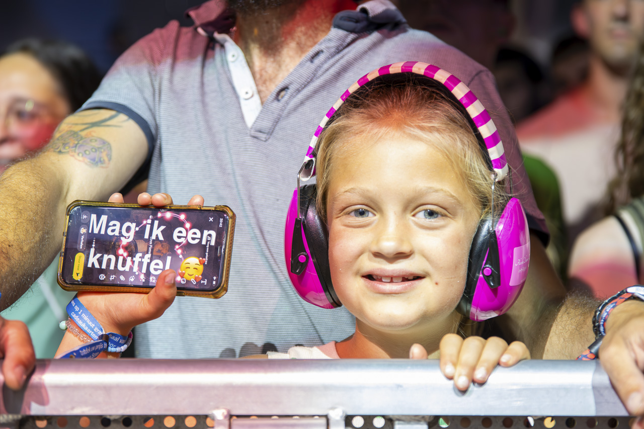 Pommelien Thijs @ Rijvers Festival 2024, picture 31, photographed by Dimitri Vanlommel - FrontView Magazine