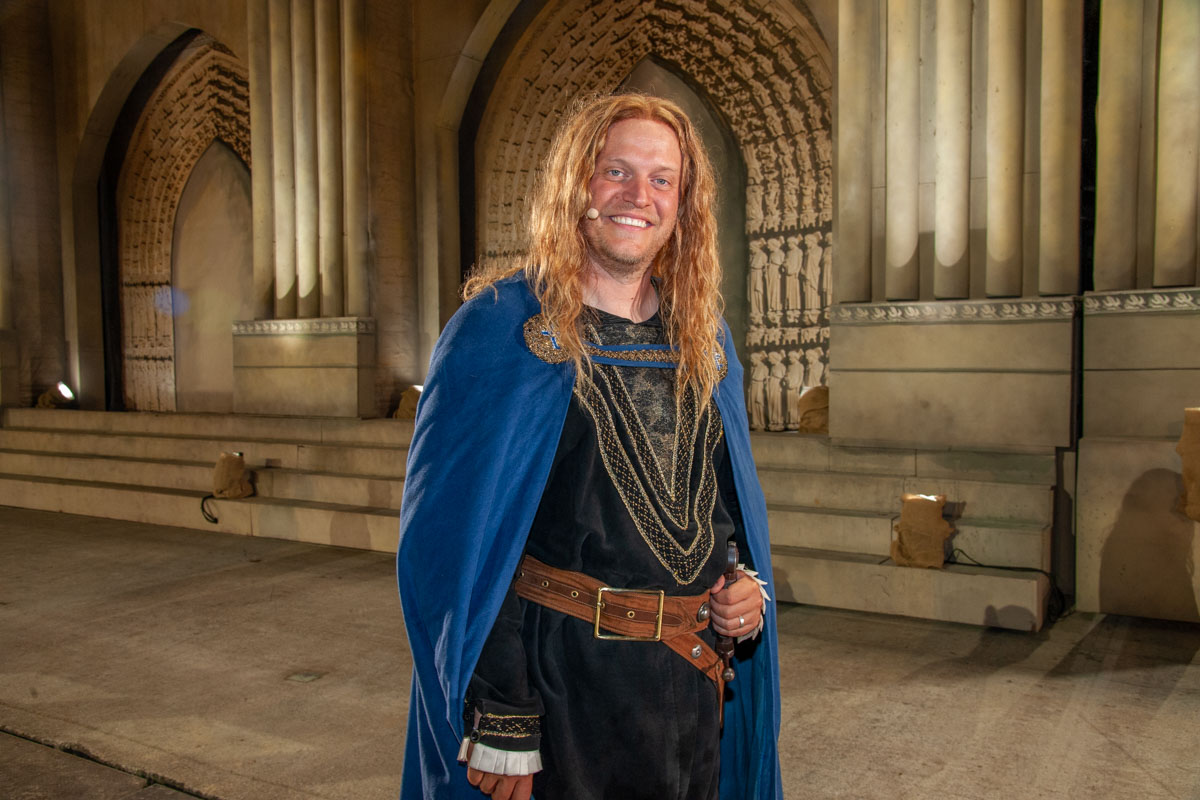 Première Klokkenluider van de Notre Dame @ Donkmeer Berlare, picture 14, photographed by Peter Minnebo - FrontView Magazine