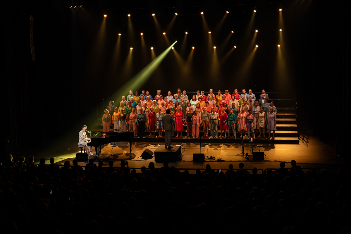 Bent Van Looy in Koor @ Stadsschouwburg Antwerpen, foto 6, foto's door David Johnson - FrontView Magazine
