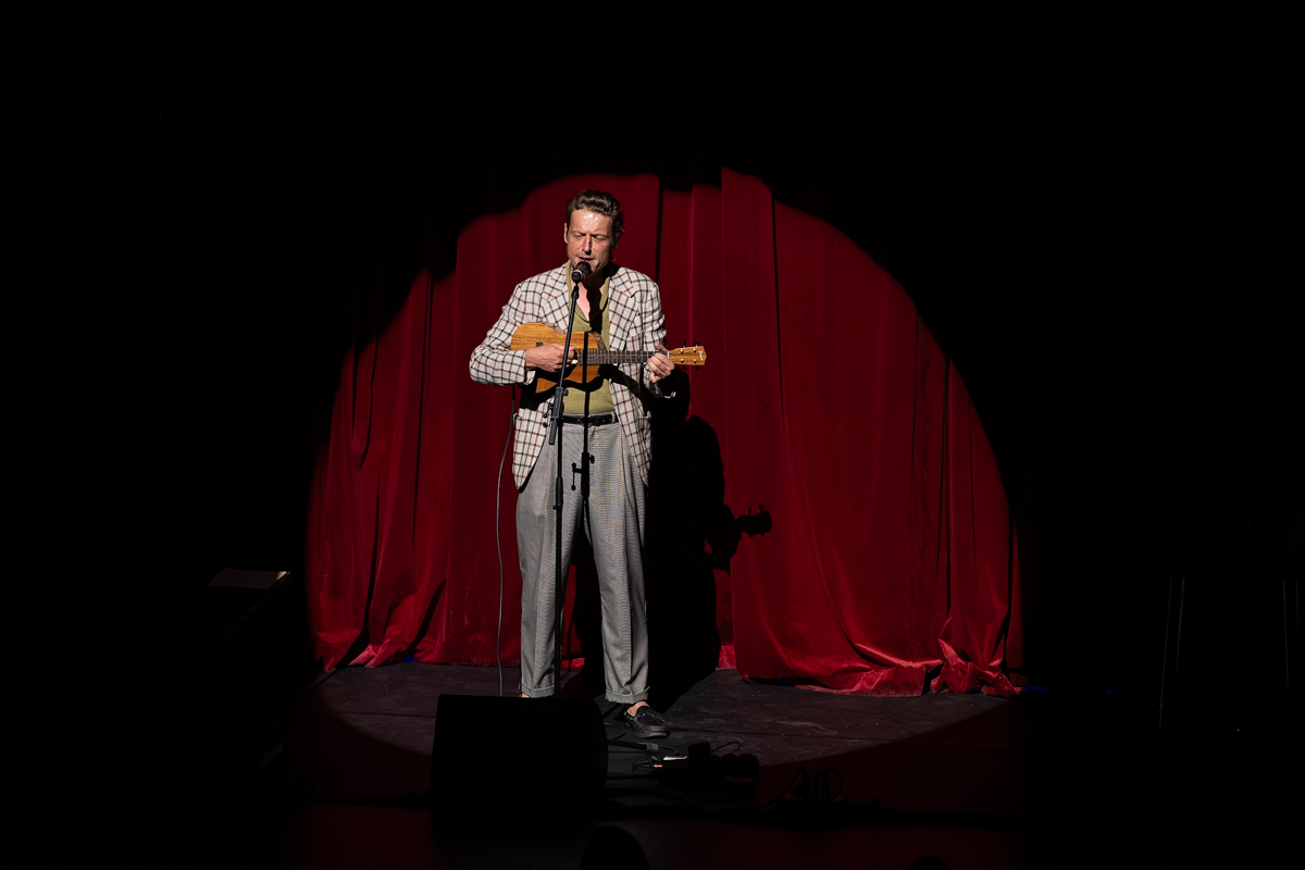 Bent Van Looy in Koor @ Stadsschouwburg Antwerpen, foto 10, foto's door David Johnson - FrontView Magazine