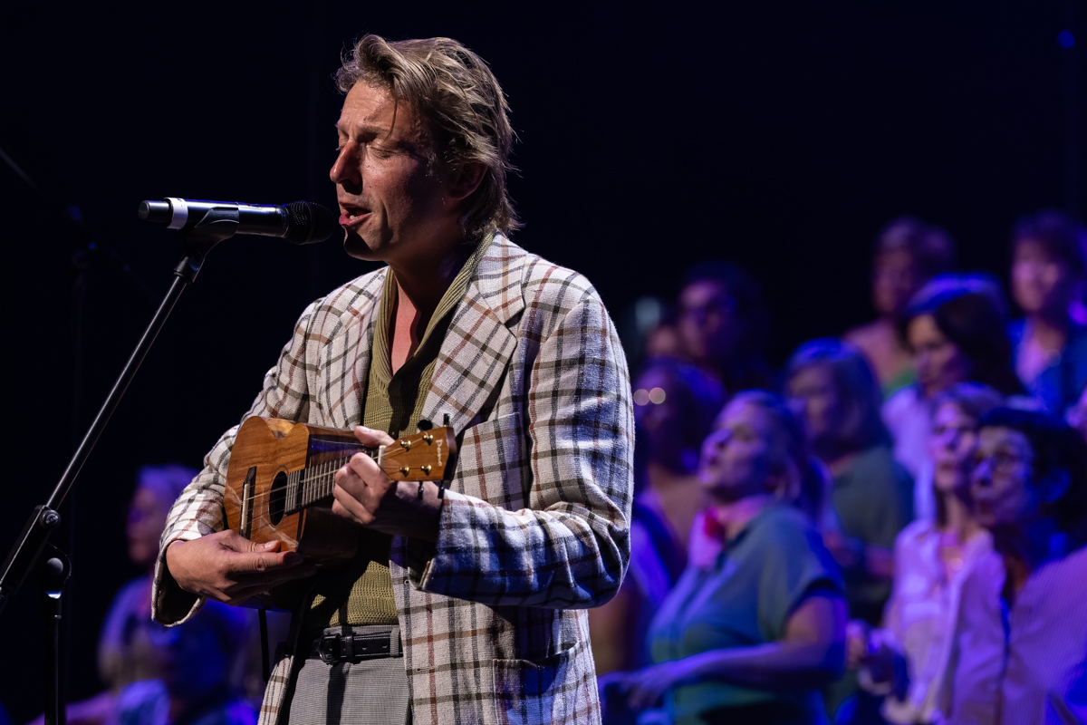 Bent Van Looy in Koor @ Stadsschouwburg Antwerpen, foto 26, foto's door David Johnson - FrontView Magazine
