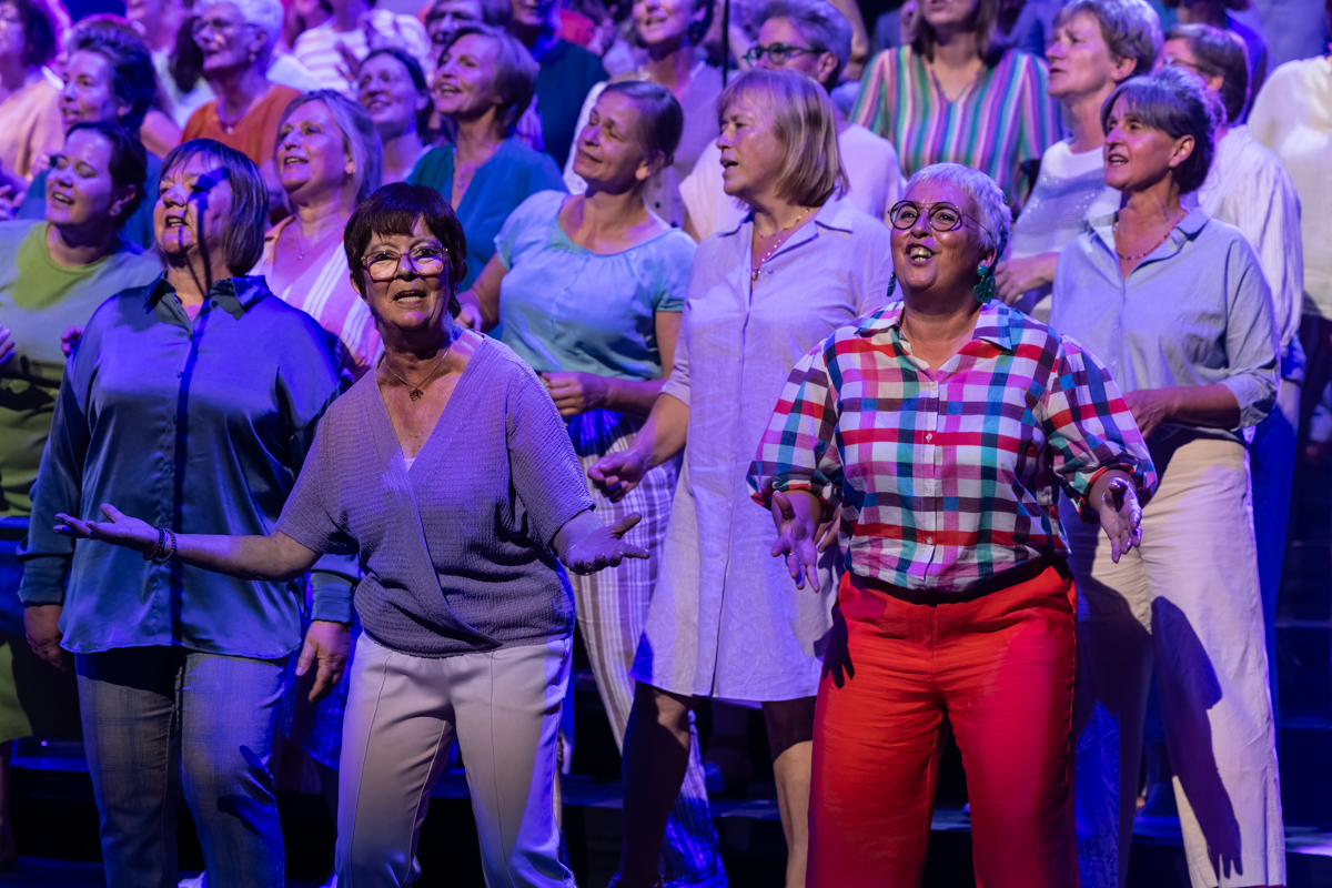 Bent Van Looy in Koor @ Stadsschouwburg Antwerpen, foto 27, foto's door David Johnson - FrontView Magazine
