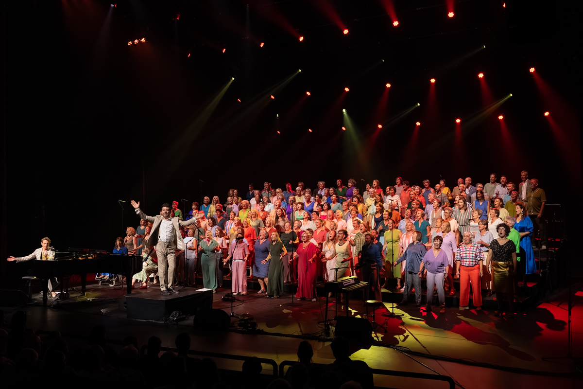 Bent Van Looy in Koor @ Stadsschouwburg Antwerpen, foto 32, foto's door David Johnson - FrontView Magazine