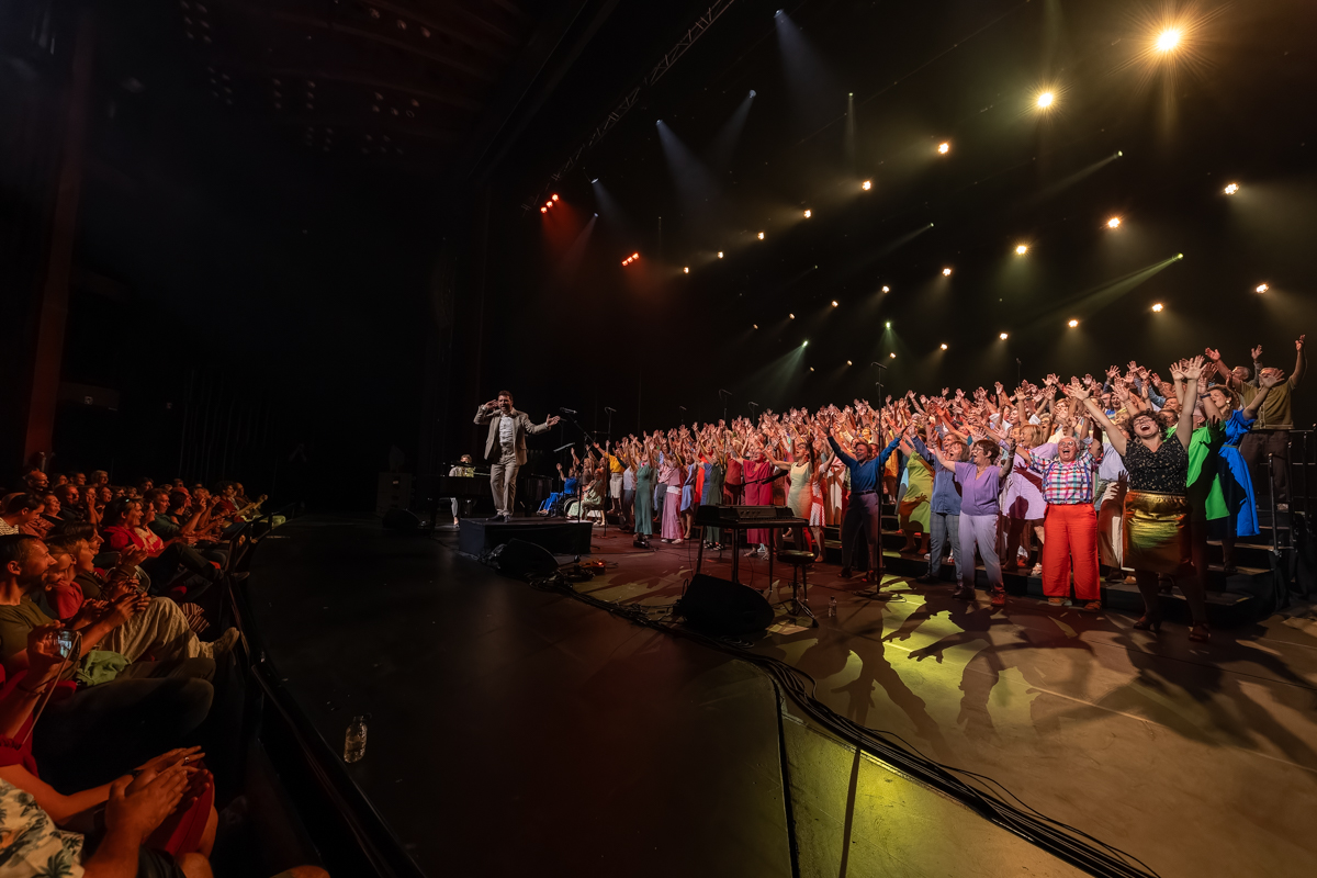 Bent Van Looy in Koor @ Stadsschouwburg Antwerpen, foto 34, foto's door David Johnson - FrontView Magazine