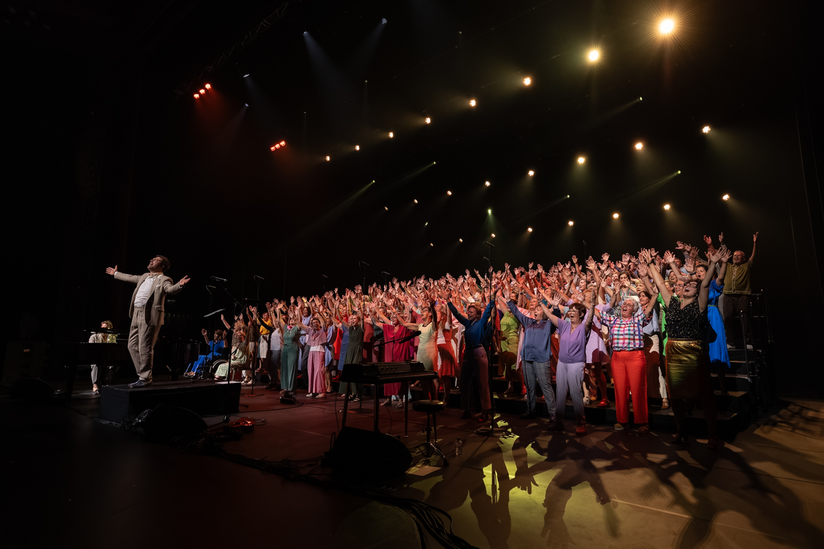 Bent Van Looy in Koor @ Stadsschouwburg Antwerpen, foto 35, foto's door David Johnson - FrontView Magazine