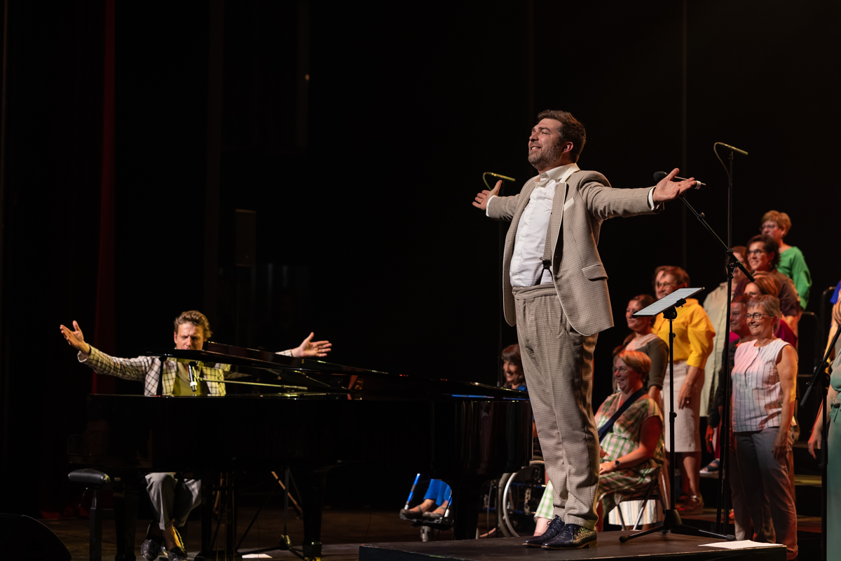 Bent Van Looy in Koor @ Stadsschouwburg Antwerpen, foto 46, foto's door David Johnson - FrontView Magazine