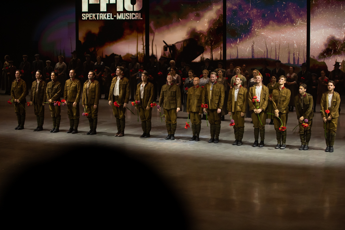 Première musical 14-18 met Bert Verbeke @ Studio100 Pop-up Theater, picture 3, photographed by Goele Bormans - FrontView Magazine