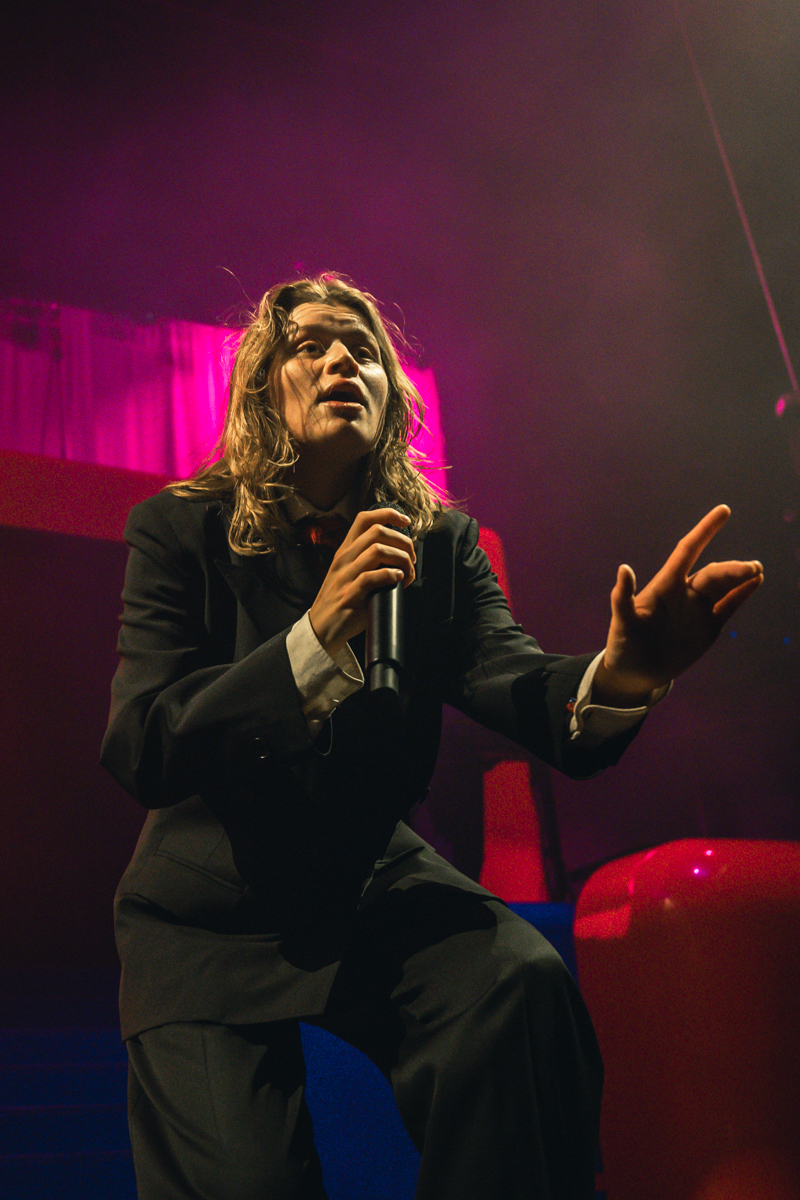 Girl In Red @ Vorst Nationaal, picture 6, photographed by Jelle Meersschaut - FrontView Magazine