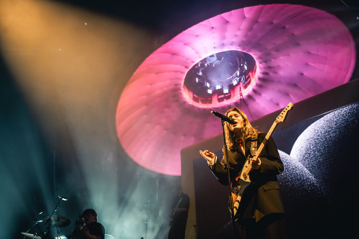 Girl In Red @ Vorst Nationaal, picture 12, photographed by Jelle Meersschaut - FrontView Magazine