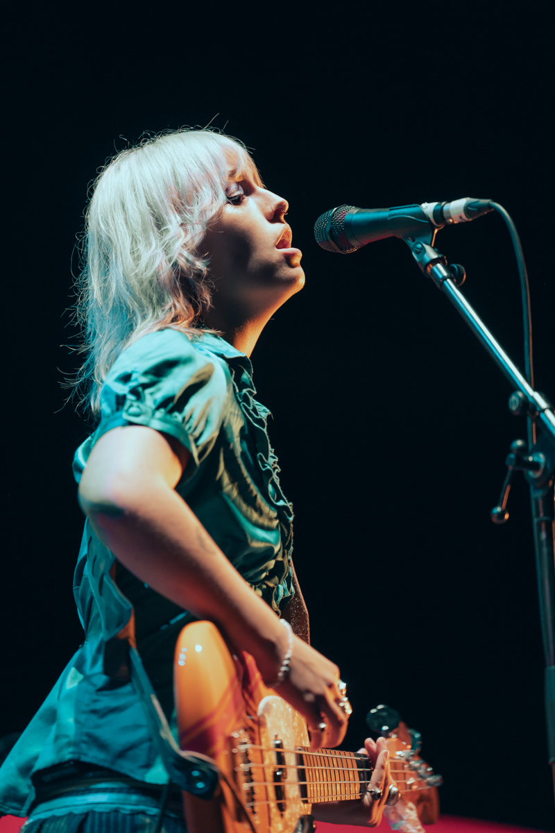Nieve Ella @ Vorst Nationaal, picture 13, photographed by Jelle Meersschaut - FrontView Magazine