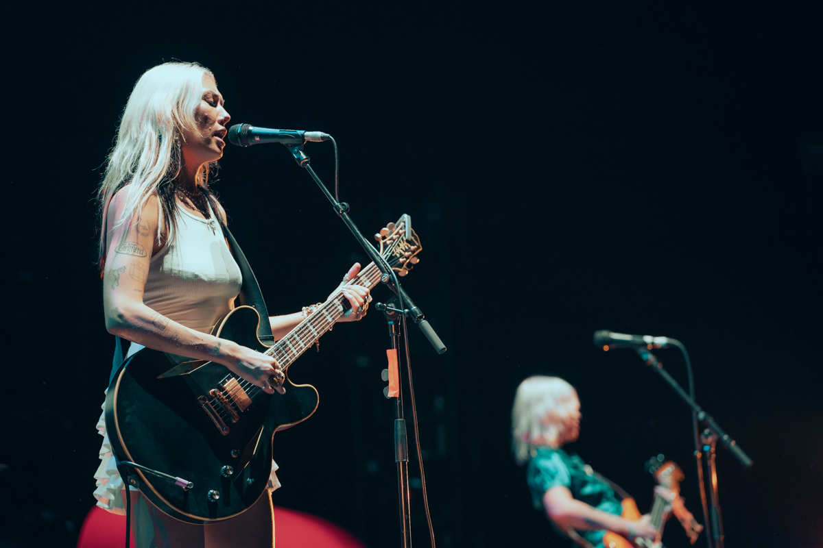 Nieve Ella @ Vorst Nationaal, picture 15, photographed by Jelle Meersschaut - FrontView Magazine