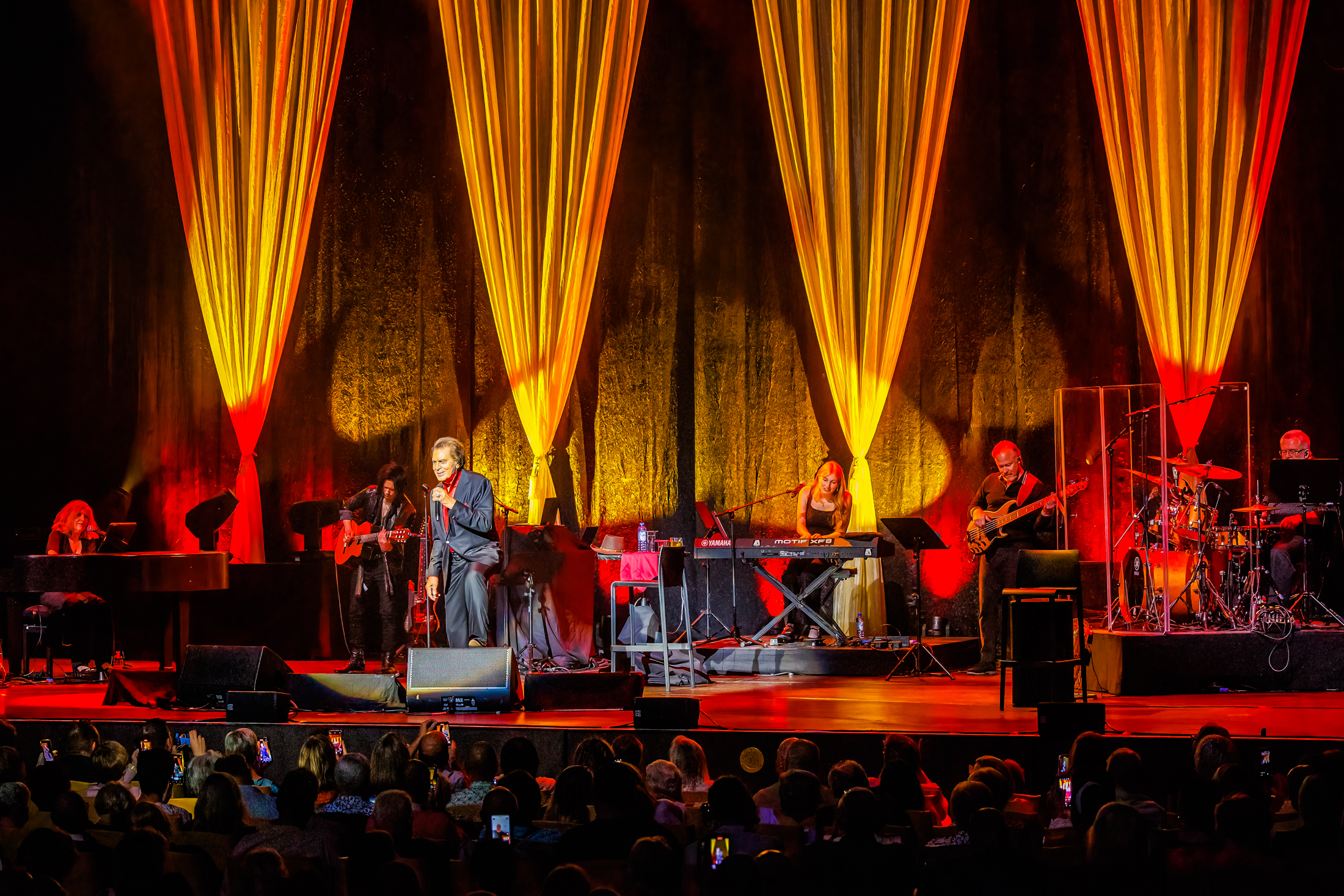 Englebert Humperdinck The Last Waltz, picture 4, photographed by Paul Jongeneelen - FrontView Magazine