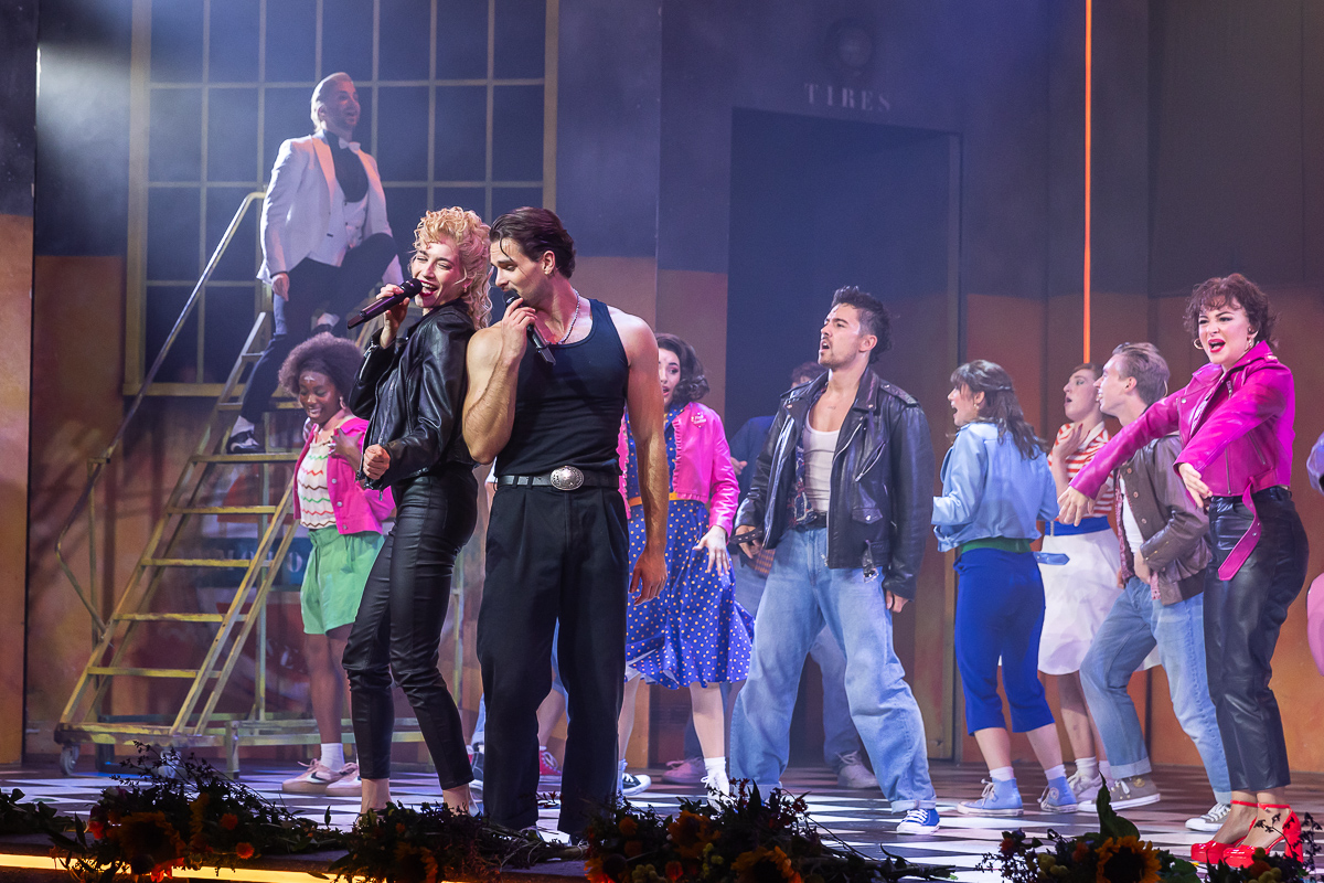 Première Grease @ Stadsschouwburg Antwerpen, picture 32, photographed by Marc Verdonck - FrontView Magazine