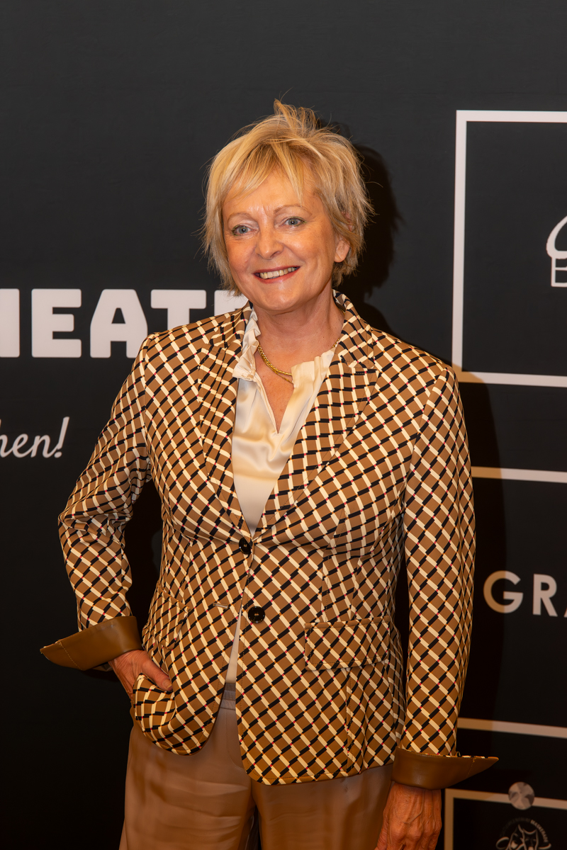 Première voor hetzelfde geld @ Het farcetheater, picture 6, photographed by Jurgen Van De Maele - FrontView Magazine