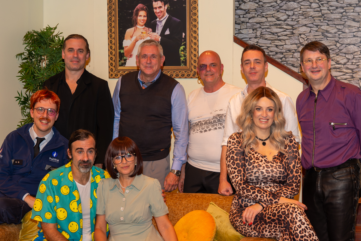 Première voor hetzelfde geld @ Het farcetheater, picture 21, photographed by Jurgen Van De Maele - FrontView Magazine