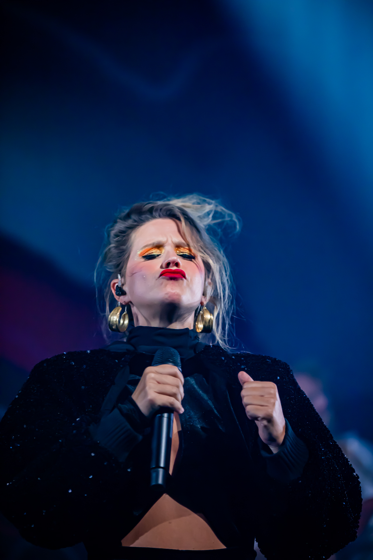 Selah Sue @ Het Depot, picture 8, photographed by Leen Verlinden - FrontView Magazine