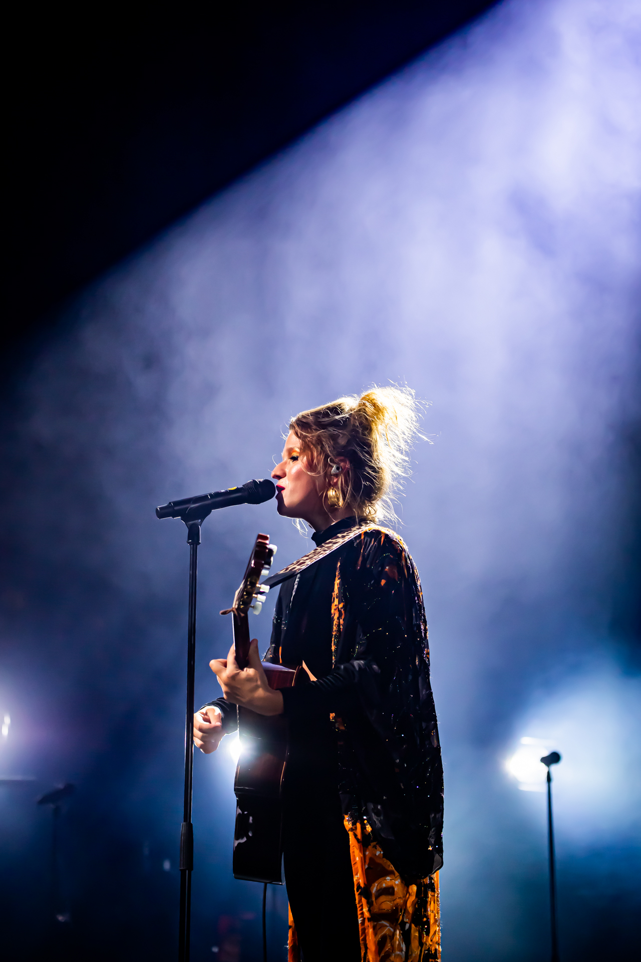Selah Sue @ Het Depot, picture 18, photographed by Leen Verlinden - FrontView Magazine