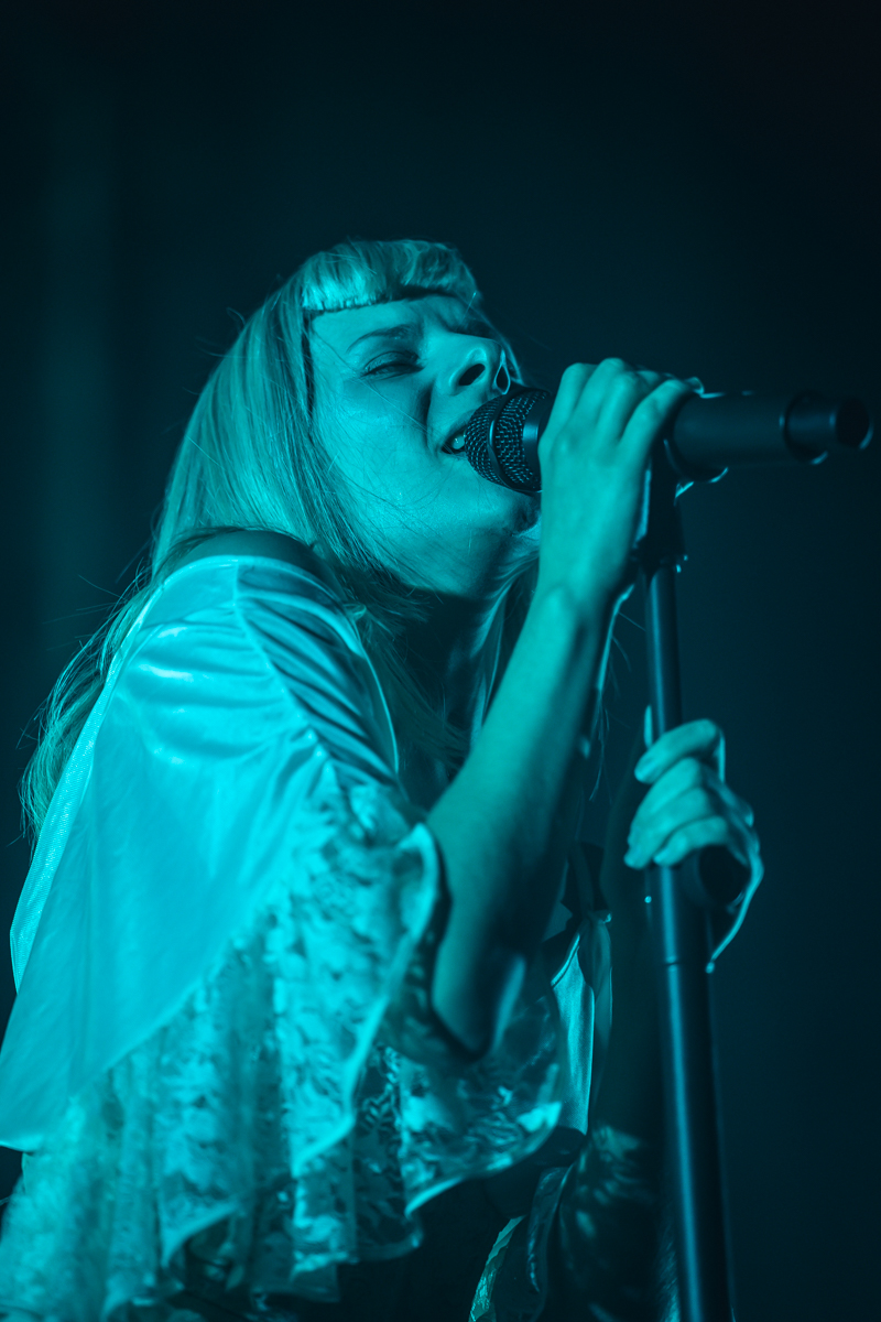 Aurora @ Vorst Nationaal, picture 3, photographed by Jelle Meersschaut - FrontView Magazine