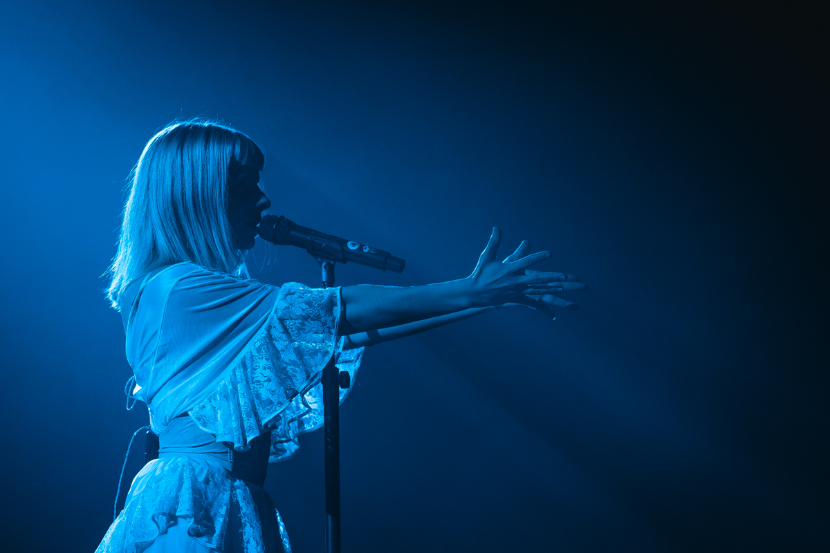 Aurora @ Vorst Nationaal, picture 8, photographed by Jelle Meersschaut - FrontView Magazine