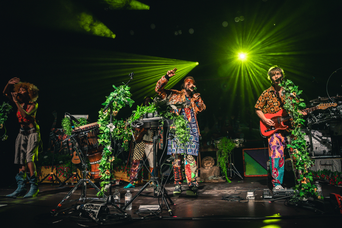 Crystal Fighters @ La Madeleine, picture 1, photographed by Jelle Meersschaut - FrontView Magazine