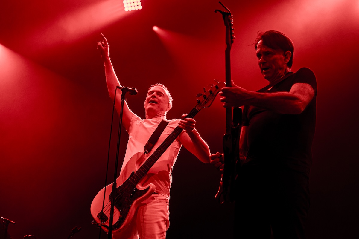 Bryan Adams @ Vorst Nationaal, picture 5, photographed by Dorien Goetschalckx - FrontView Magazine
