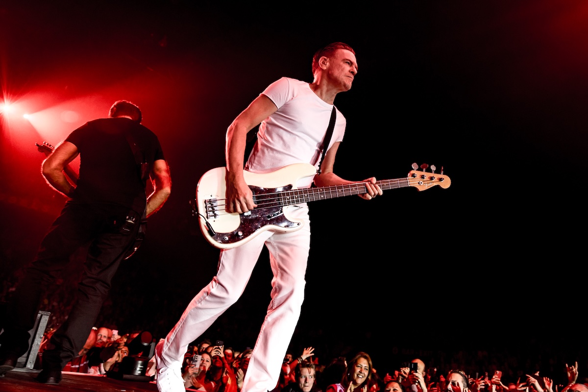 Bryan Adams @ Vorst Nationaal, picture 6, photographed by Dorien Goetschalckx - FrontView Magazine
