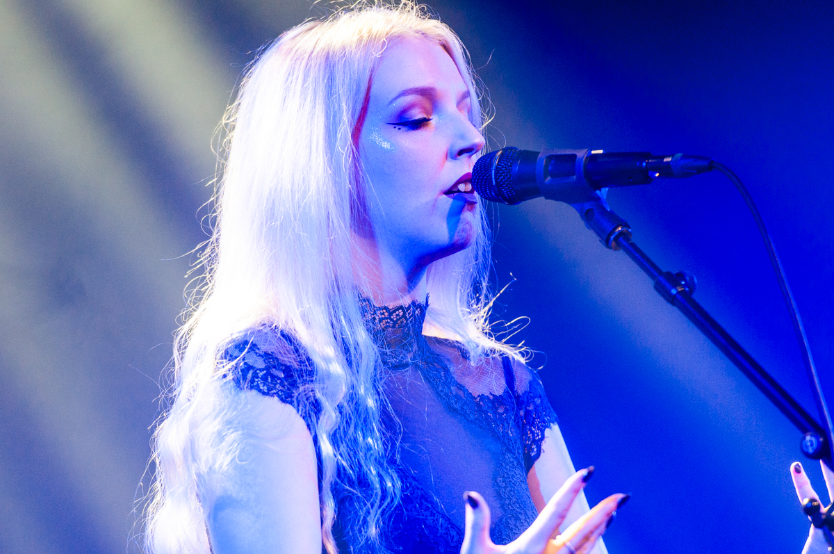Sylvaine @ Ancienne Belgique, picture 2, photographed by Jurgen Van De Maele - FrontView Magazine