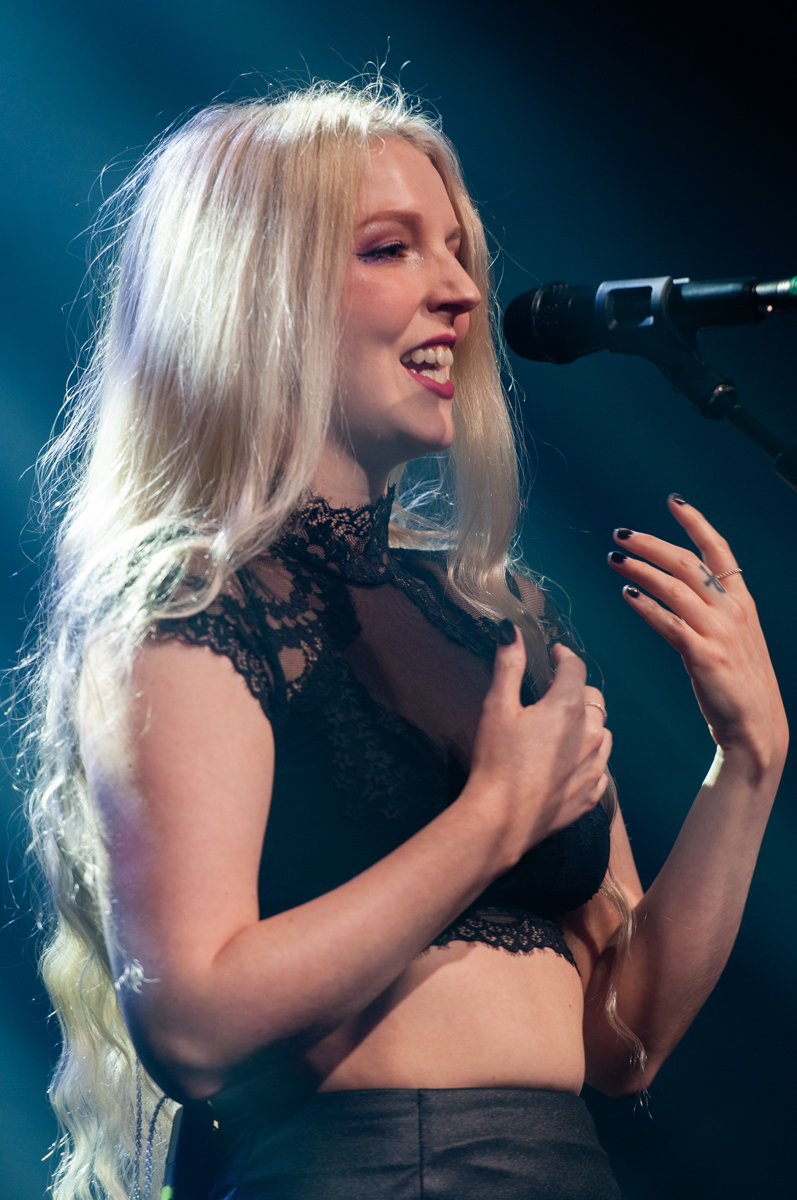 Sylvaine @ Ancienne Belgique, picture 6, photographed by Jurgen Van De Maele - FrontView Magazine