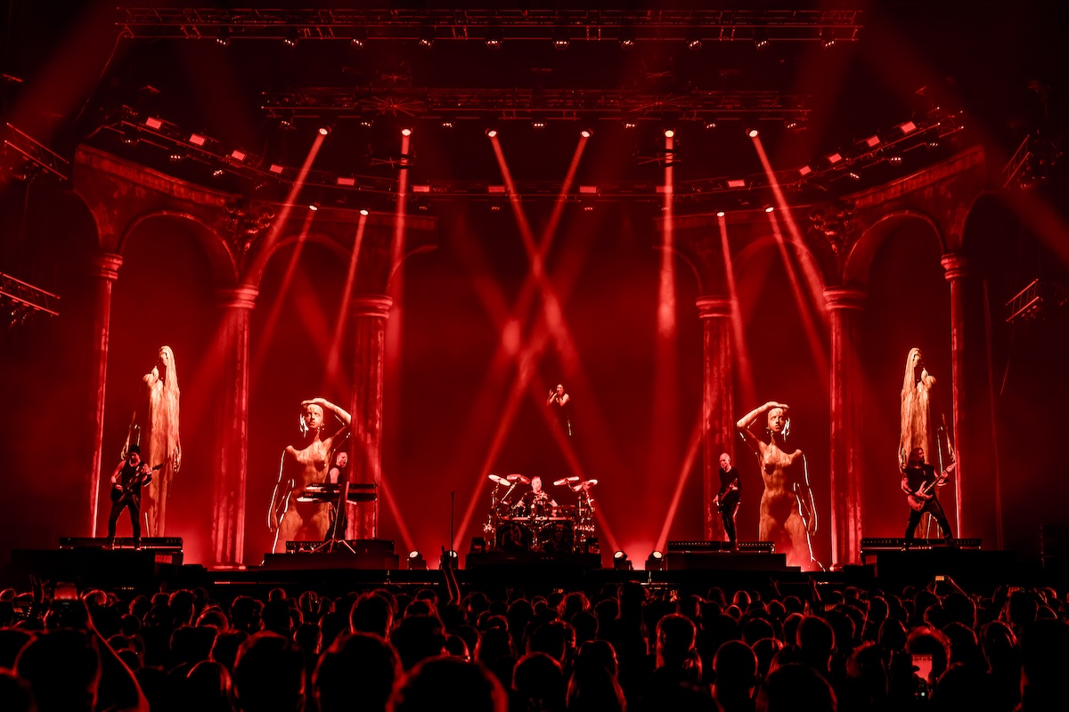 Within Temptation @ Lotto Arena, picture 11, photographed by Dorien Goetschalckx - FrontView Magazine
