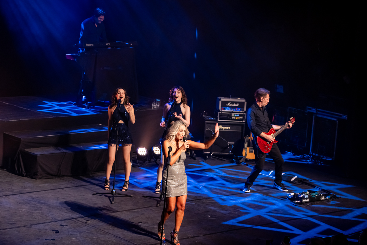 A tribute to Tina Turner @ stadsschouwburg Antwerpen, foto 2, foto's door dirk janssens - FrontView Magazine