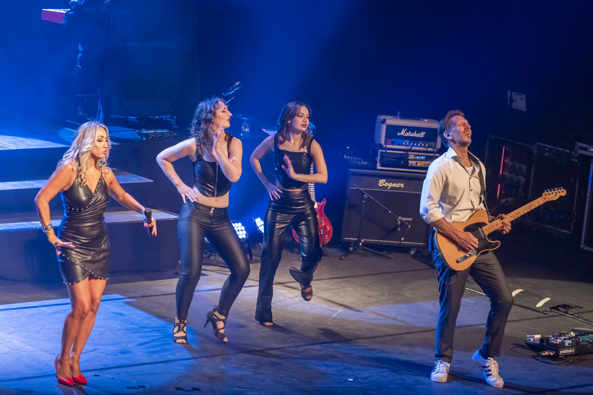 A tribute to Tina Turner @ stadsschouwburg Antwerpen, foto 28, foto's door dirk janssens - FrontView Magazine