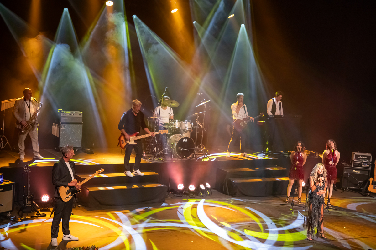 A tribute to Tina Turner @ stadsschouwburg Antwerpen, foto 48, foto's door dirk janssens - FrontView Magazine
