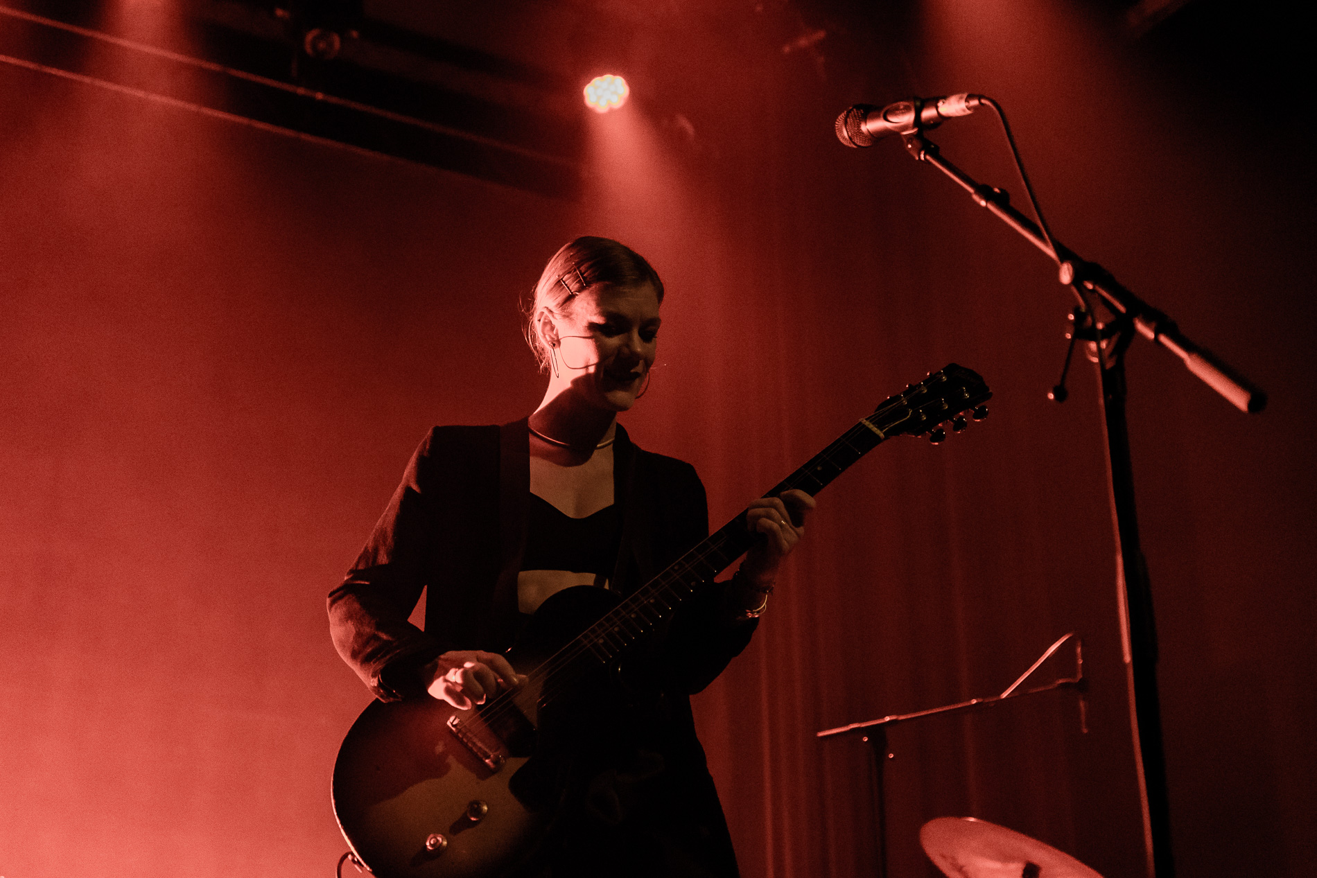 Trixie Whitley @ Het Depot, picture 9, photographed by Jürgen Bruynooghe - FrontView Magazine