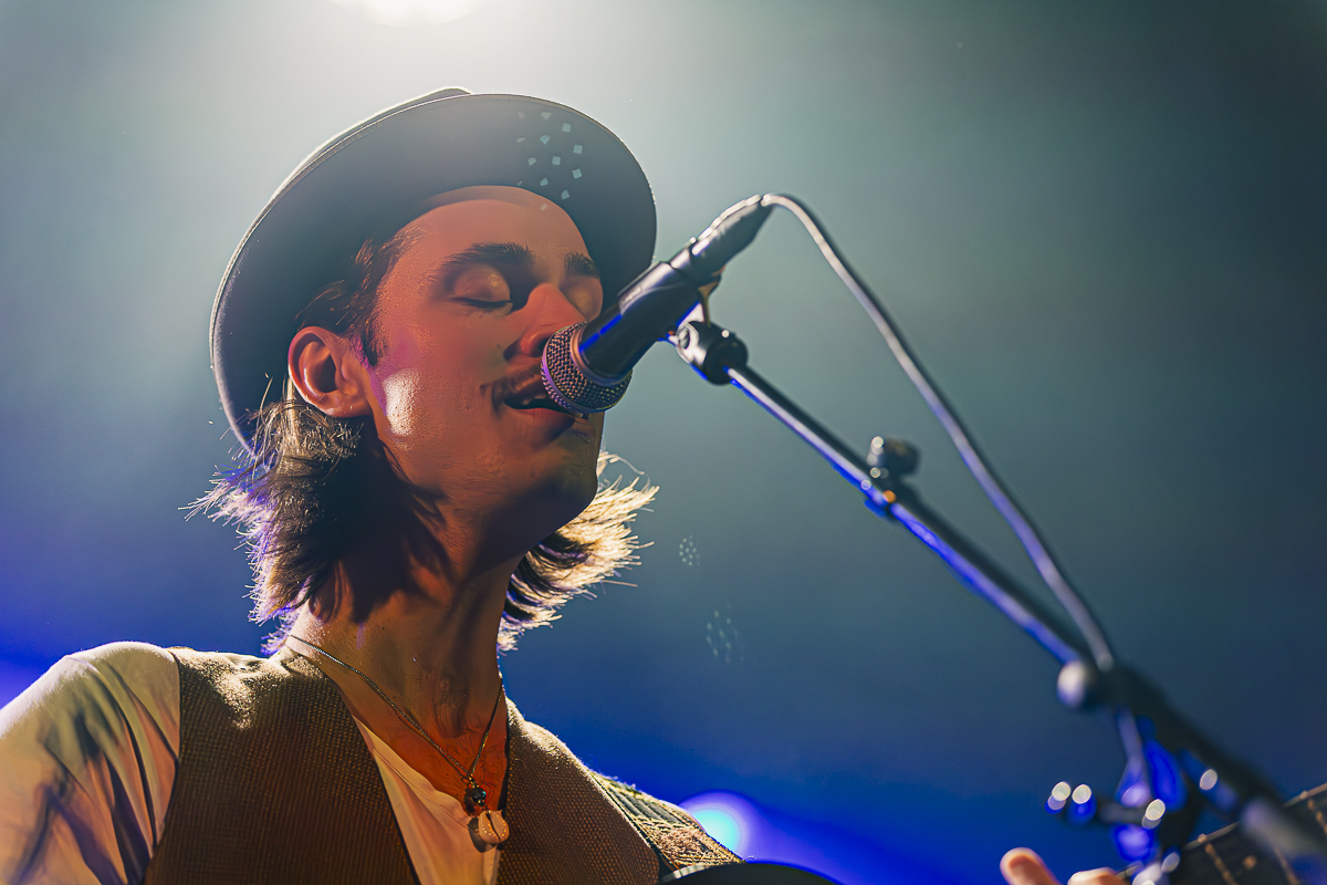 Iskander Moon @ De Roma, picture 1, photographed by Peter Smet - FrontView Magazine