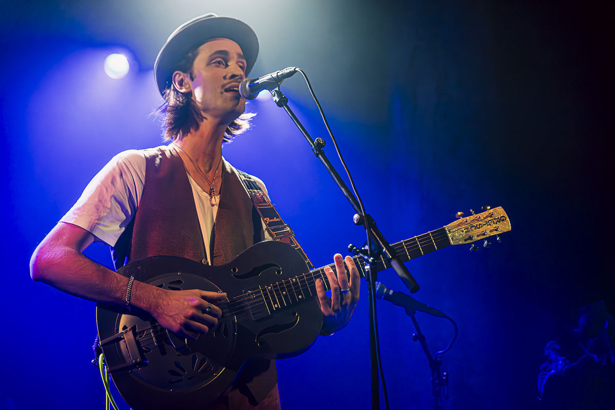 Iskander Moon @ De Roma, picture 5, photographed by Peter Smet - FrontView Magazine