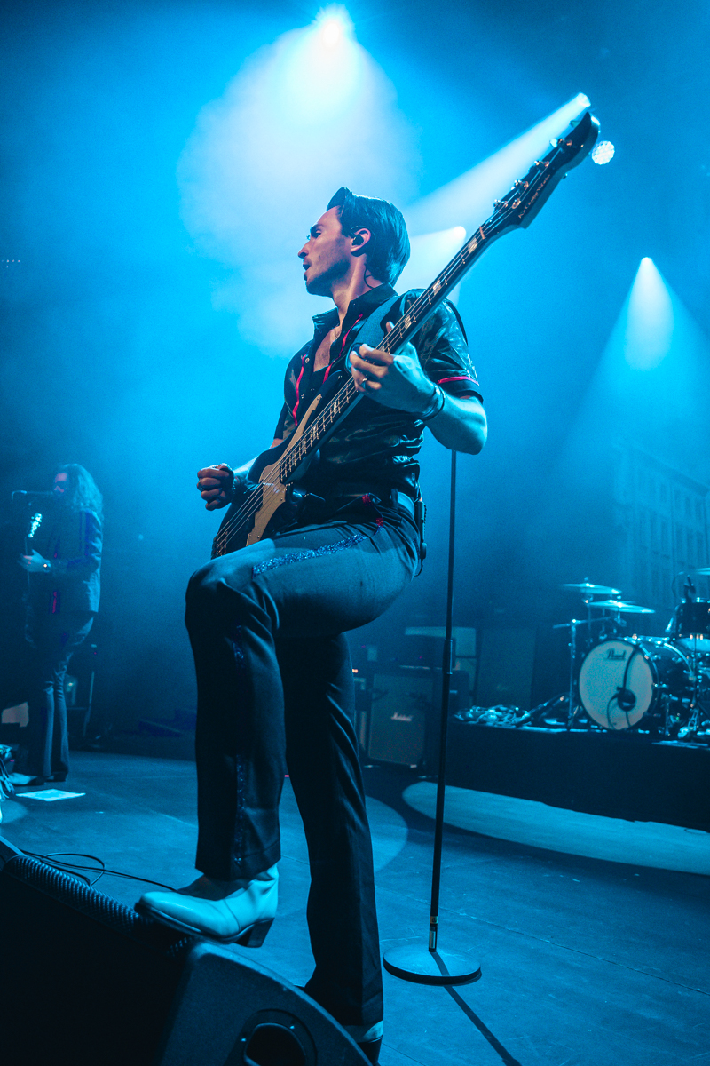 The Struts @ La Madeleine, picture 3, photographed by Jelle Meersschaut - FrontView Magazine