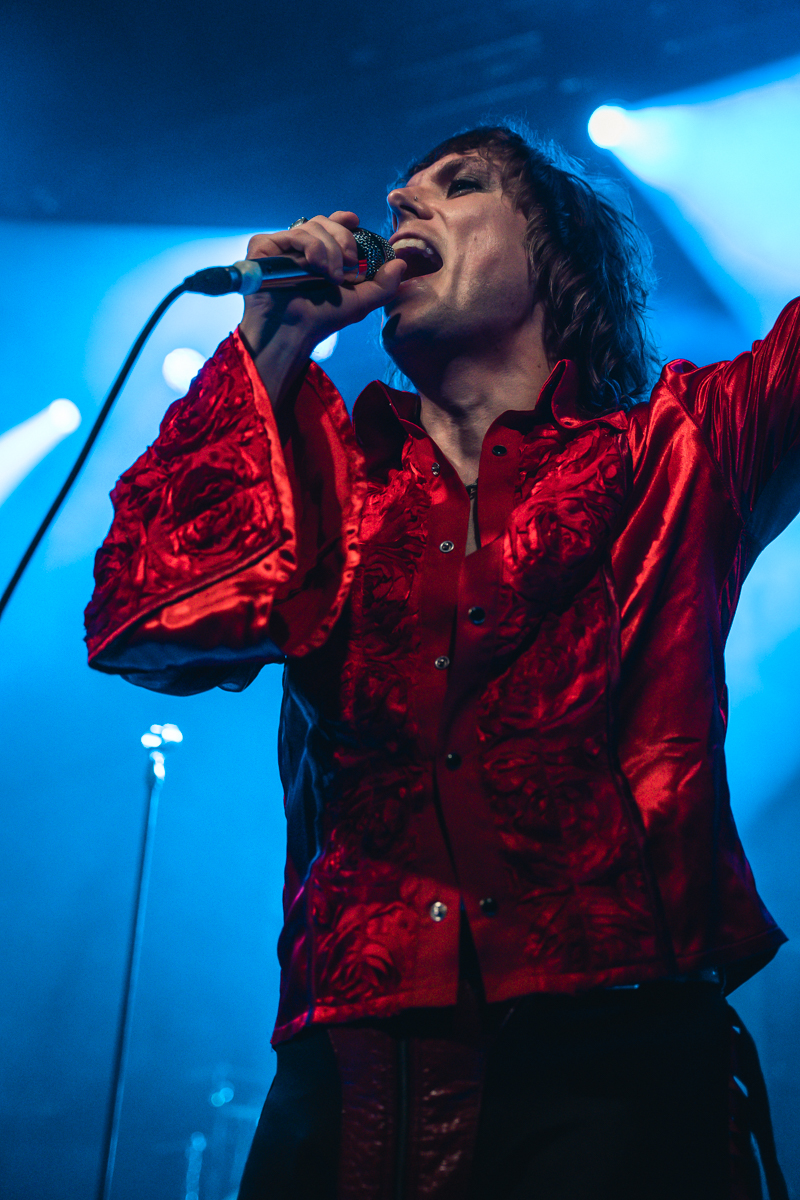The Struts @ La Madeleine, picture 4, photographed by Jelle Meersschaut - FrontView Magazine